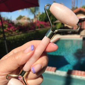 Muscovite Face Roller